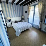 Ref 277 Les Bourdaines , A Proximite Immediate De La Plage, Patio Classee 2 Etoiles , 8 Personnes Villa Seignosse