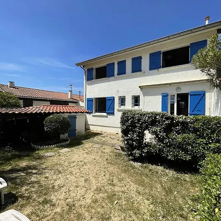 Villa Ref 277 Les Bourdaines , A Proximite Immediate De La Plage, Patio Classee 2 Etoiles , 8 Personnes Seignosse