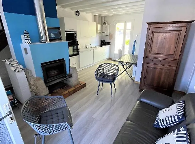 Villa Ref 277 Les Bourdaines , A Proximite Immediate De La Plage, Patio Classee 2 Etoiles , 8 Personnes Seignosse