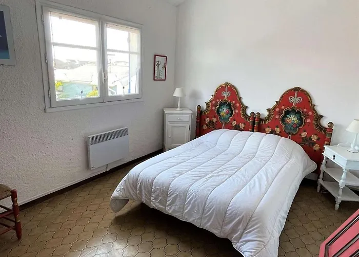 Ref 277 Les Bourdaines , A Proximite Immediate De La Plage, Patio Classee 2 Etoiles , 8 Personnes Seignosse