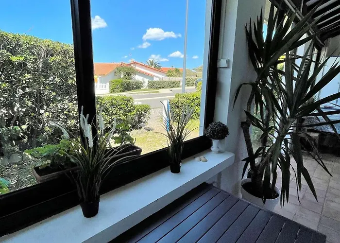 Ref 277 Les Bourdaines , A Proximite Immediate De La Plage, Patio Classee 2 Etoiles , 8 Personnes Villa
