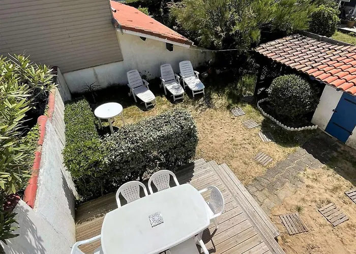 Ref 277 Les Bourdaines , A Proximite Immediate De La Plage, Patio Classee 2 Etoiles , 8 Personnes Villa *