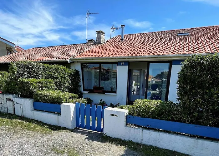 Ref 277 Les Bourdaines , A Proximite Immediate De La Plage, Patio Classee 2 Etoiles , 8 Personnes Villa *