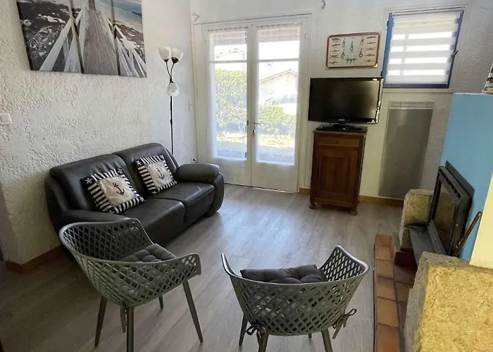 Villa Ref 277 Les Bourdaines , A Proximite Immediate De La Plage, Patio Classee 2 Etoiles , 8 Personnes